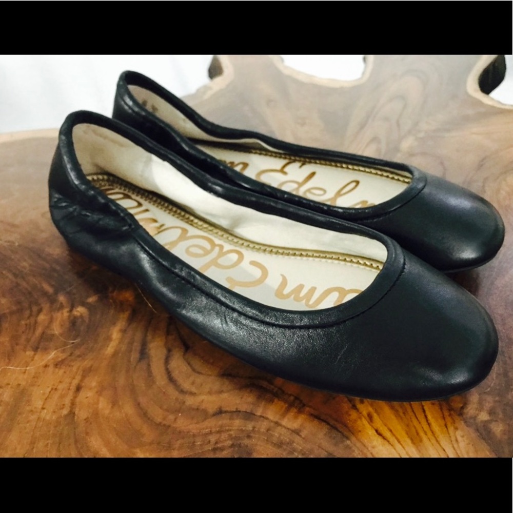 Black leather Sam Edelman flats